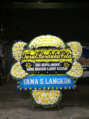 Papan Bunga Duka di Soromandi